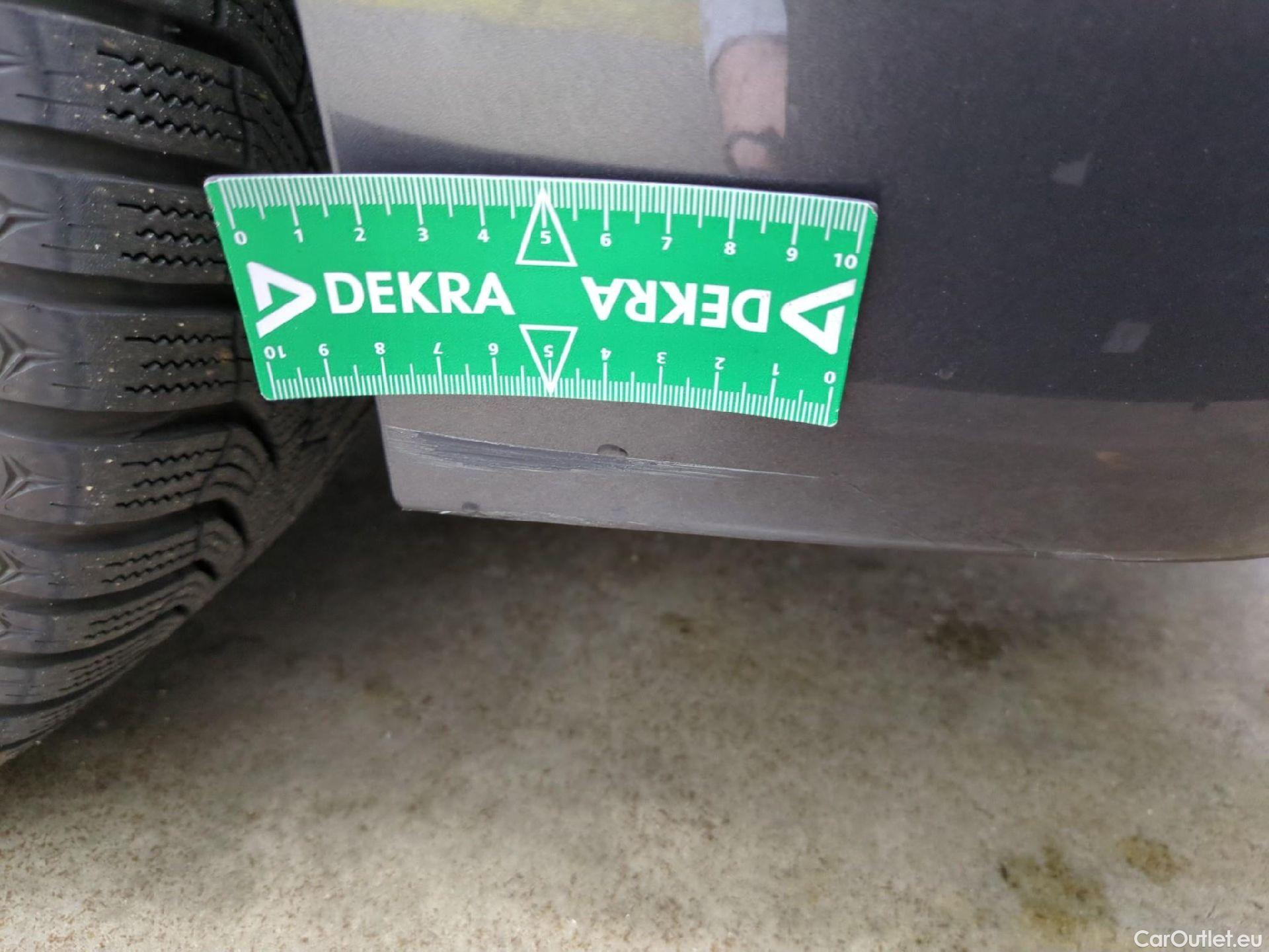  Peugeot  208  Style 1.5 HDi 100CV BVM6 E6d #45