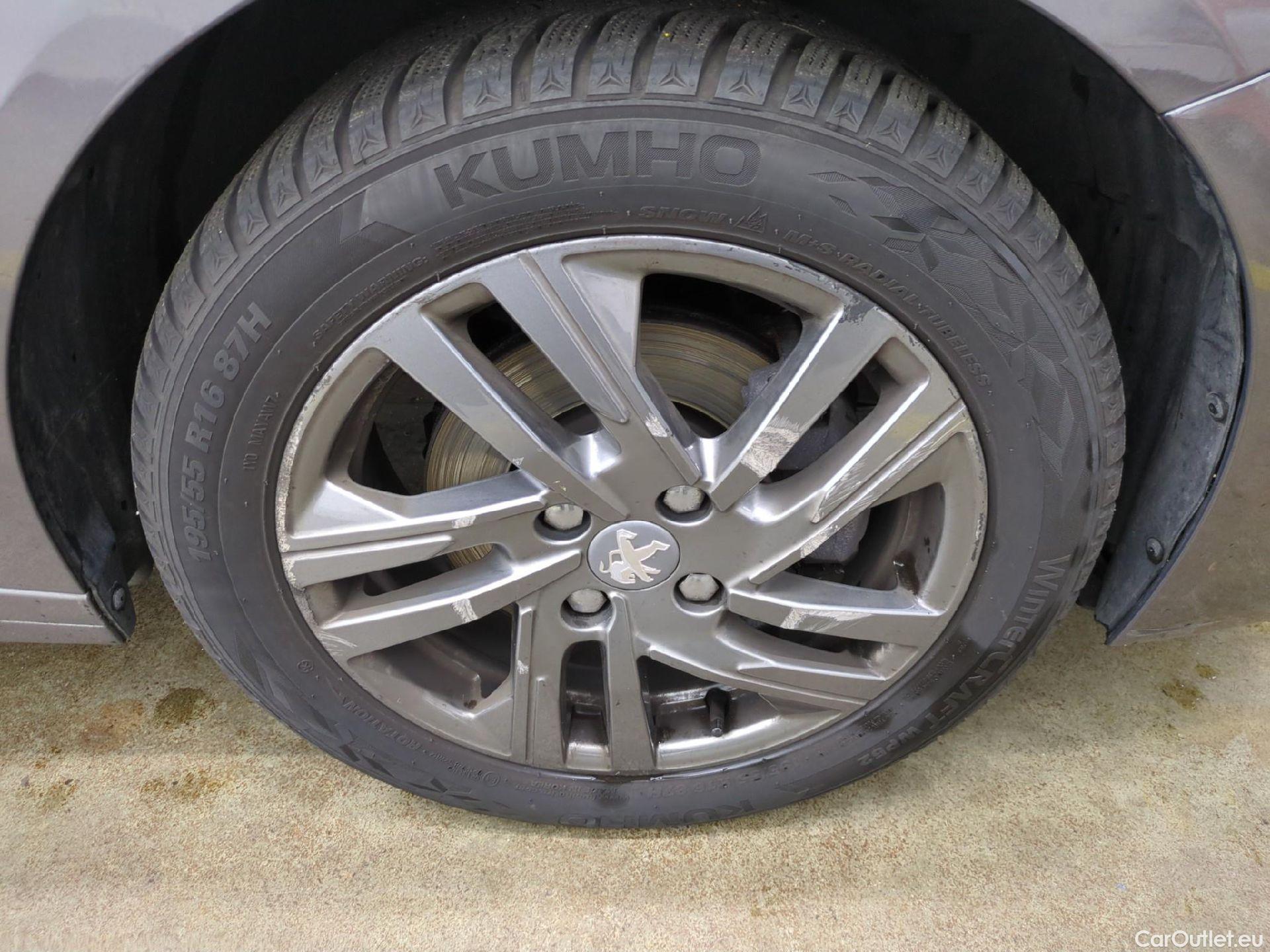  Peugeot  208  Style 1.5 HDi 100CV BVM6 E6d #8