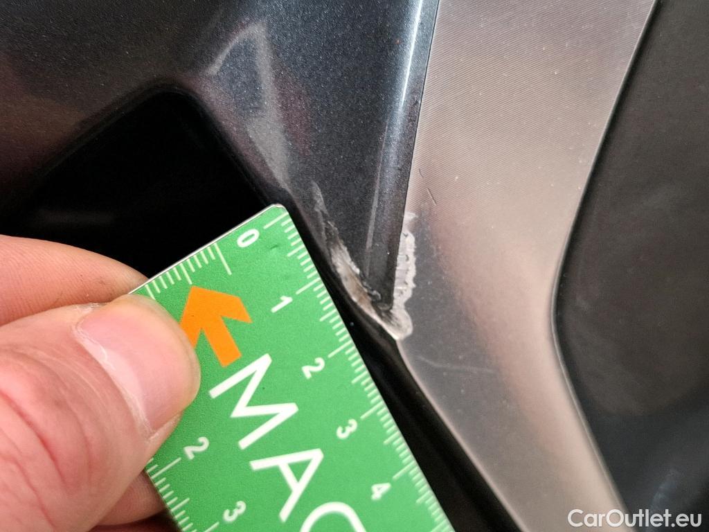  Renault  Captur RENAULT  / 2019 / 5P / SUV Intens TCe 140 EDC FAP -21 #34