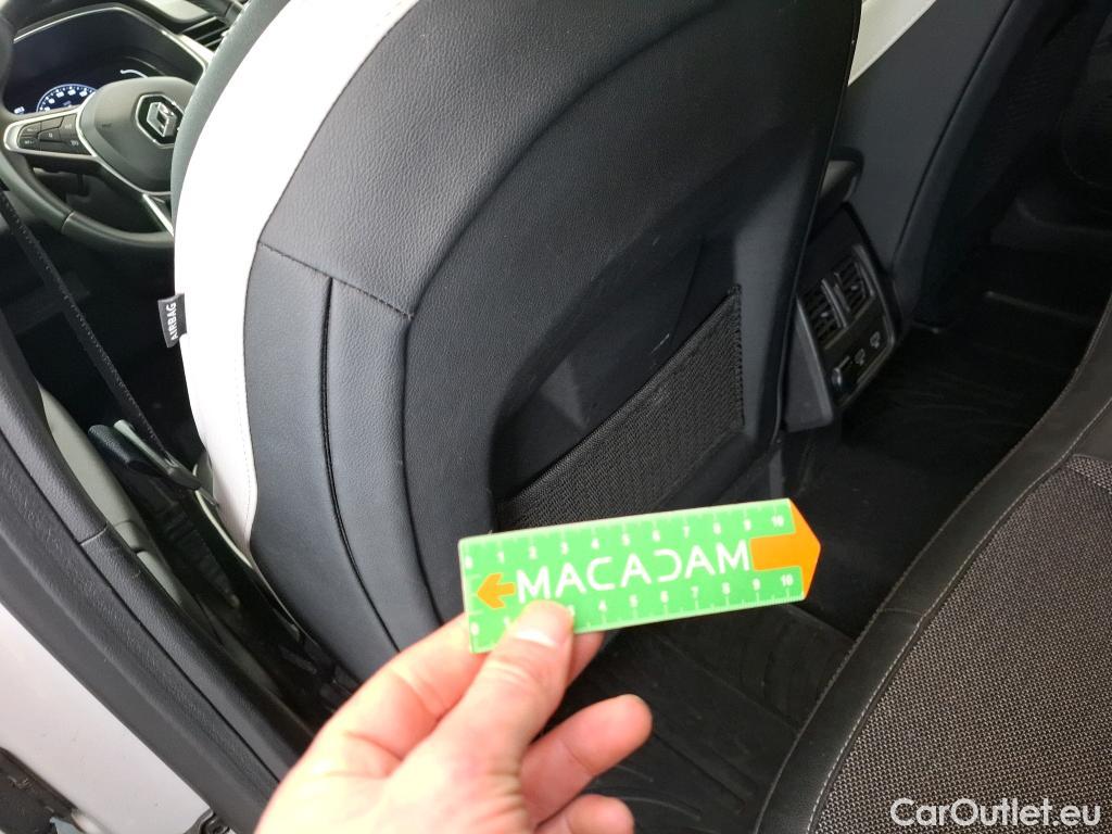  Renault  Captur RENAULT  / 2019 / 5P / SUV Intens TCe 140 EDC FAP -21 #61