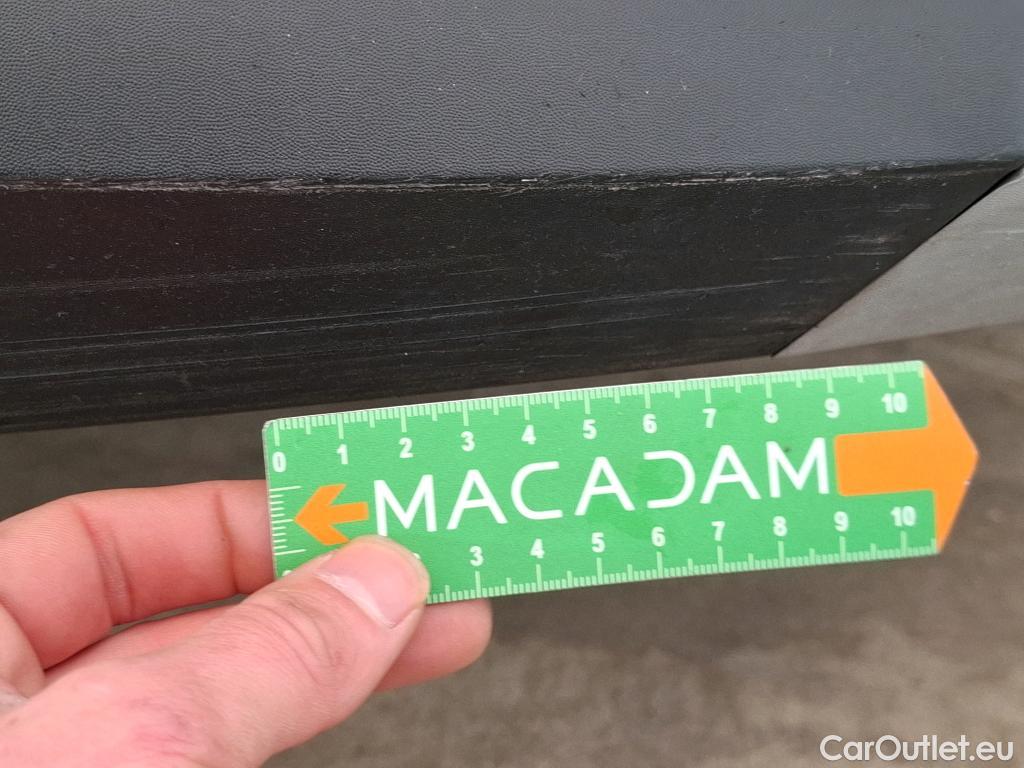  Renault  Captur RENAULT  / 2019 / 5P / SUV Intens TCe 140 EDC FAP -21 #74