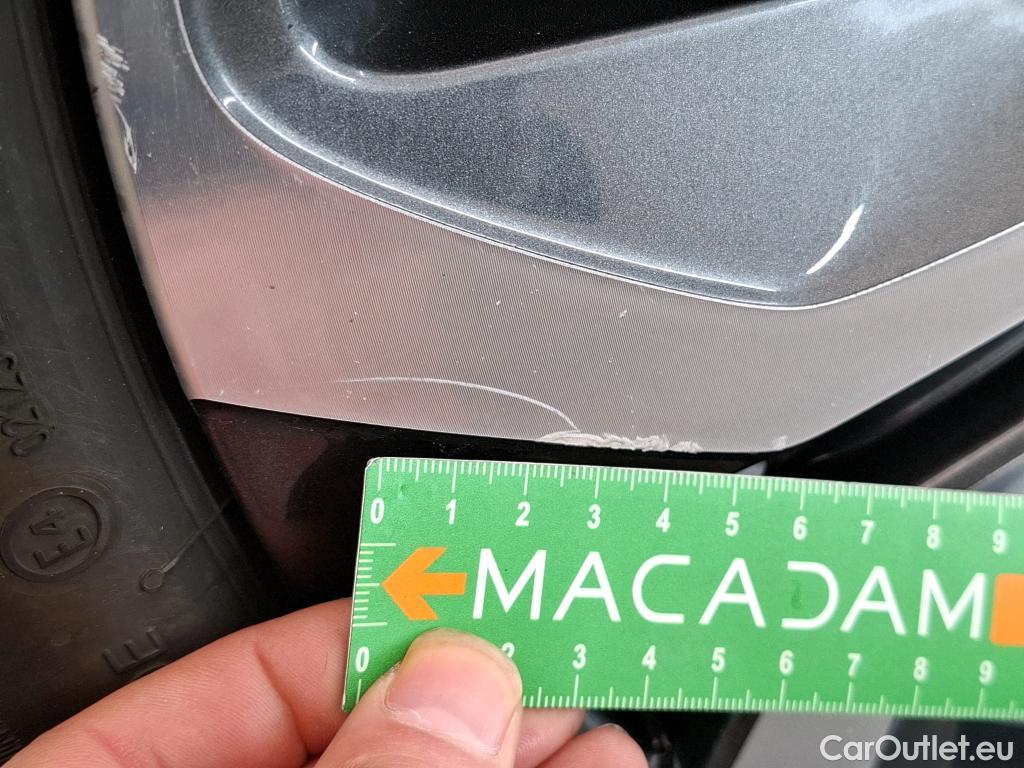  Renault  Captur RENAULT  / 2019 / 5P / SUV Intens TCe 140 EDC FAP -21 #36