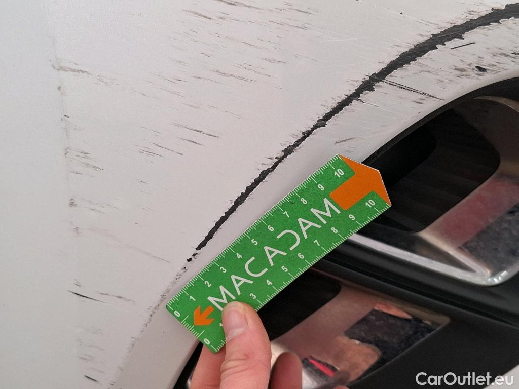  Renault  Captur RENAULT  / 2019 / 5P / SUV Intens TCe 140 EDC FAP -21 #21