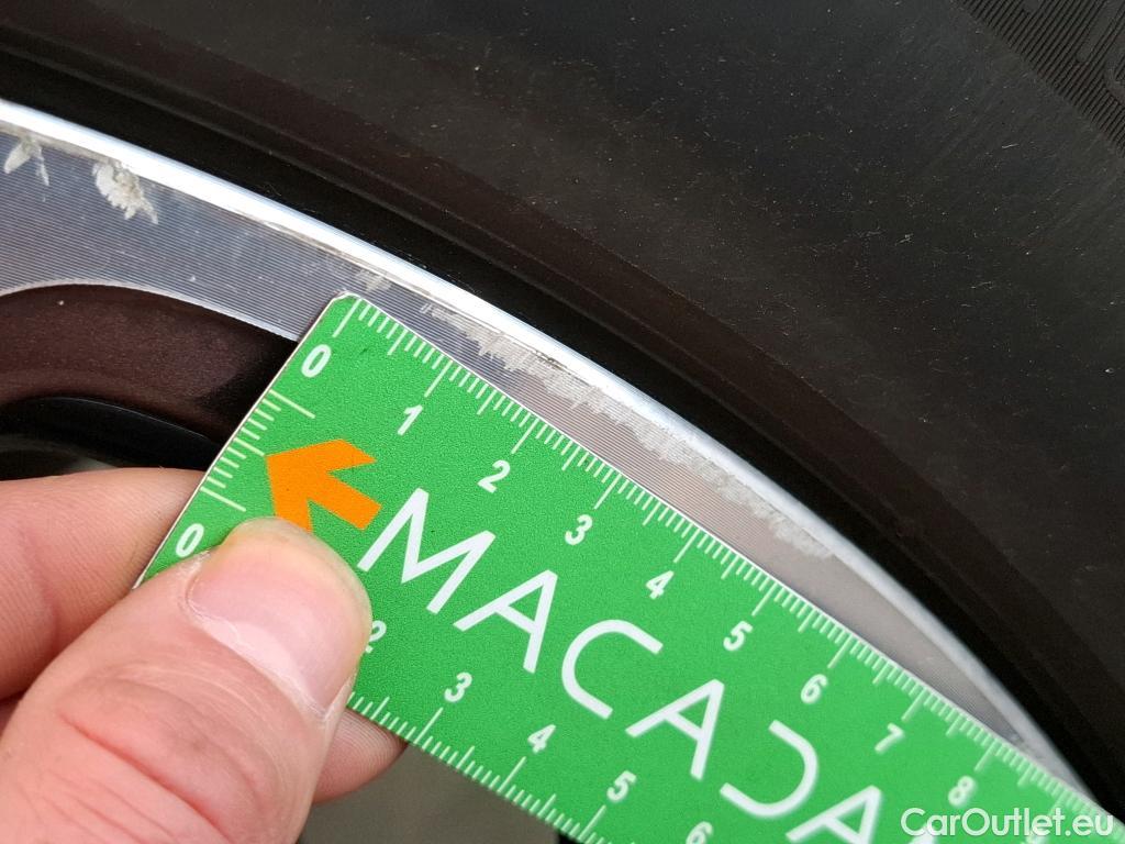  Renault  Captur RENAULT  / 2019 / 5P / SUV Intens TCe 140 EDC FAP -21 #37