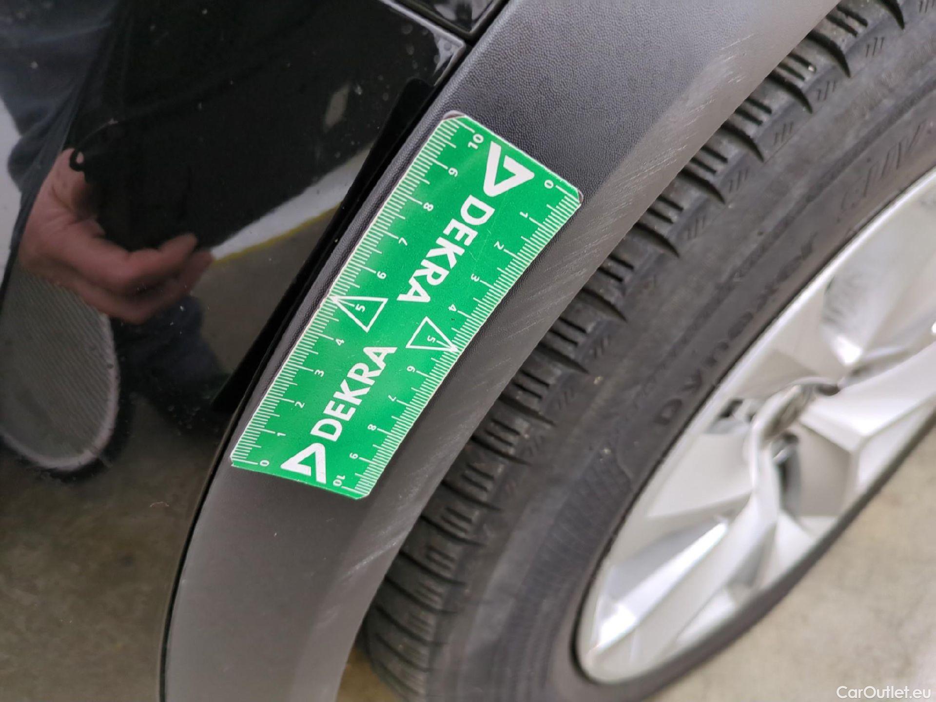  Renault  Captur  II Business 1.5 dCi 115CV BVA7 E6dT #51