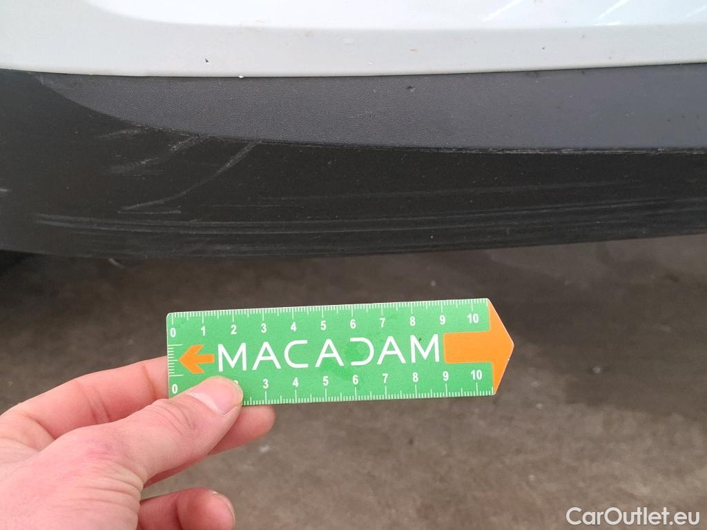  Renault  Captur RENAULT  / 2019 / 5P / SUV Intens TCe 140 EDC FAP -21 #73