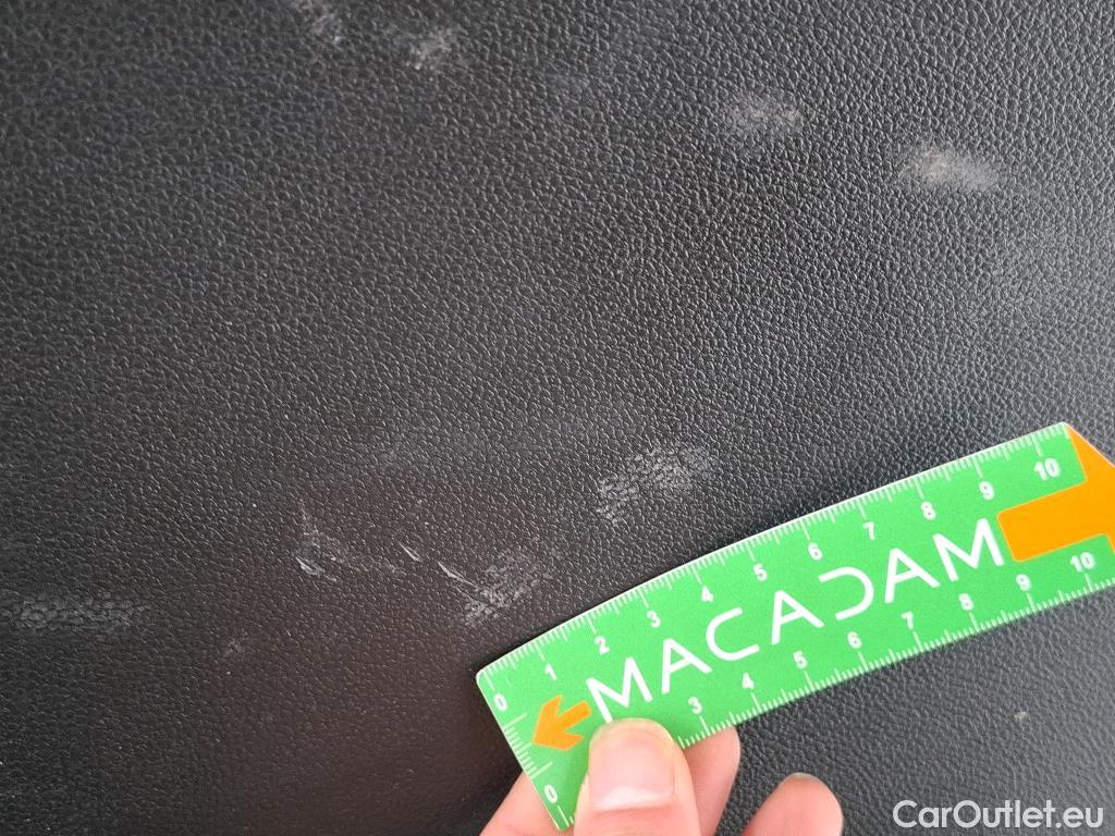  Renault  Captur RENAULT  / 2019 / 5P / SUV Intens TCe 140 EDC FAP -21 #56