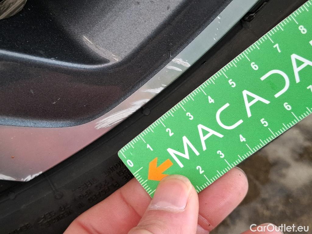  Renault  Captur RENAULT  / 2019 / 5P / SUV Intens TCe 140 EDC FAP -21 #41