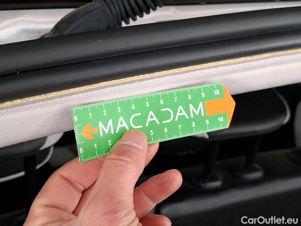  Renault  Captur RENAULT  / 2019 / 5P / SUV Intens TCe 140 EDC FAP -21 #49