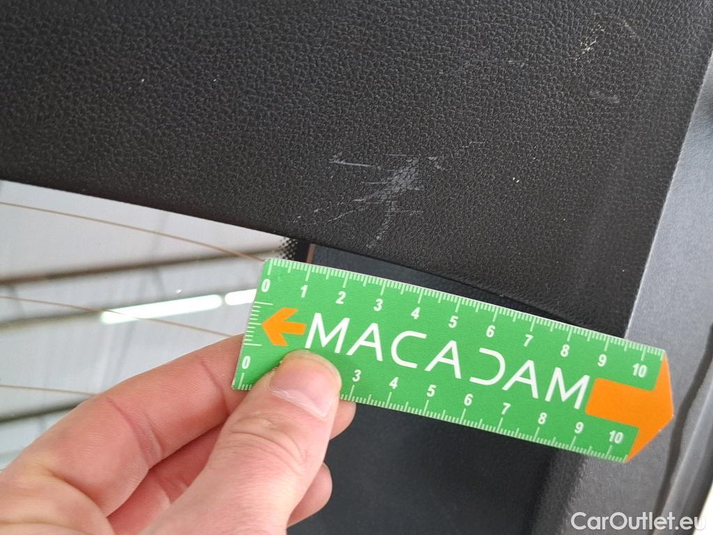  Renault  Captur RENAULT  / 2019 / 5P / SUV Intens TCe 140 EDC FAP -21 #58