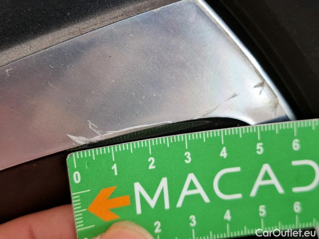  Renault  Captur RENAULT  / 2019 / 5P / SUV Intens TCe 140 EDC FAP -21 #38