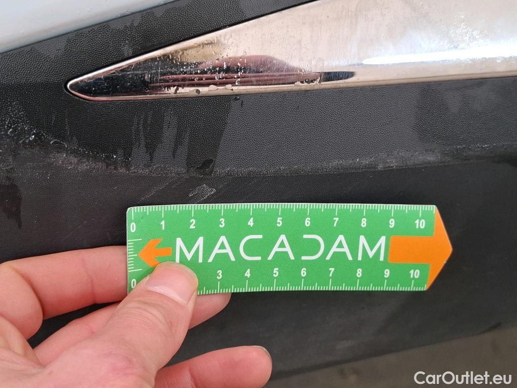  Renault  Captur RENAULT  / 2019 / 5P / SUV Intens TCe 140 EDC FAP -21 #78