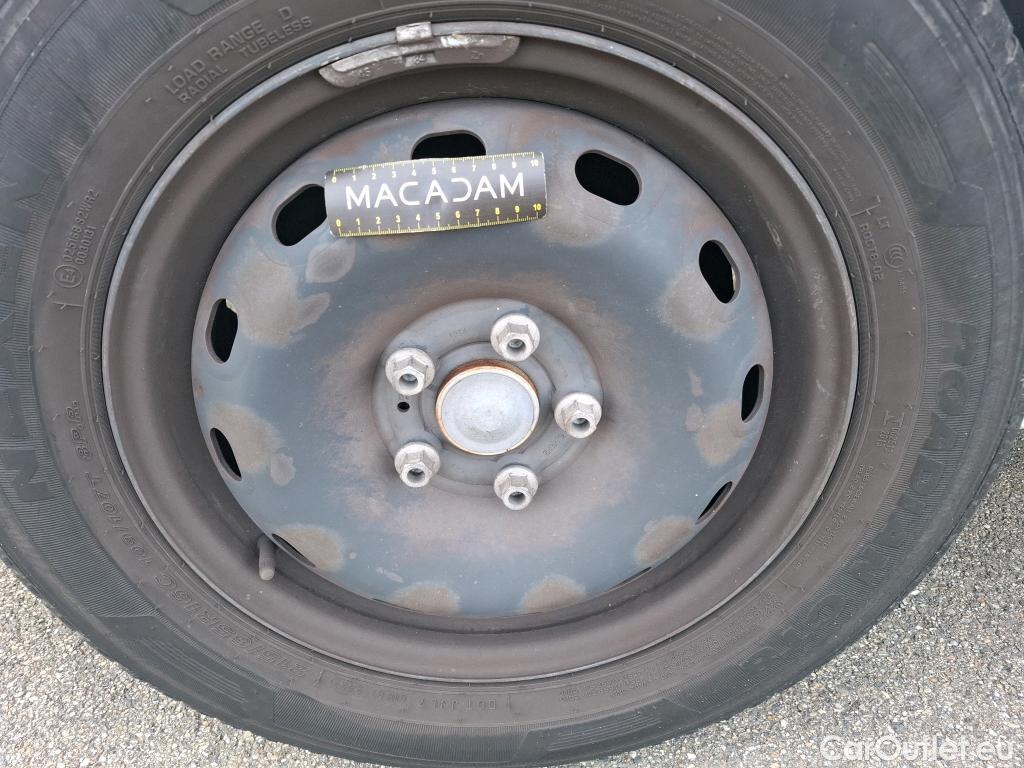  Renault  Trafic RENAULT  / 2019 / 4P / Combi Zen L1 dCi 120 S&S - 8 pl #15