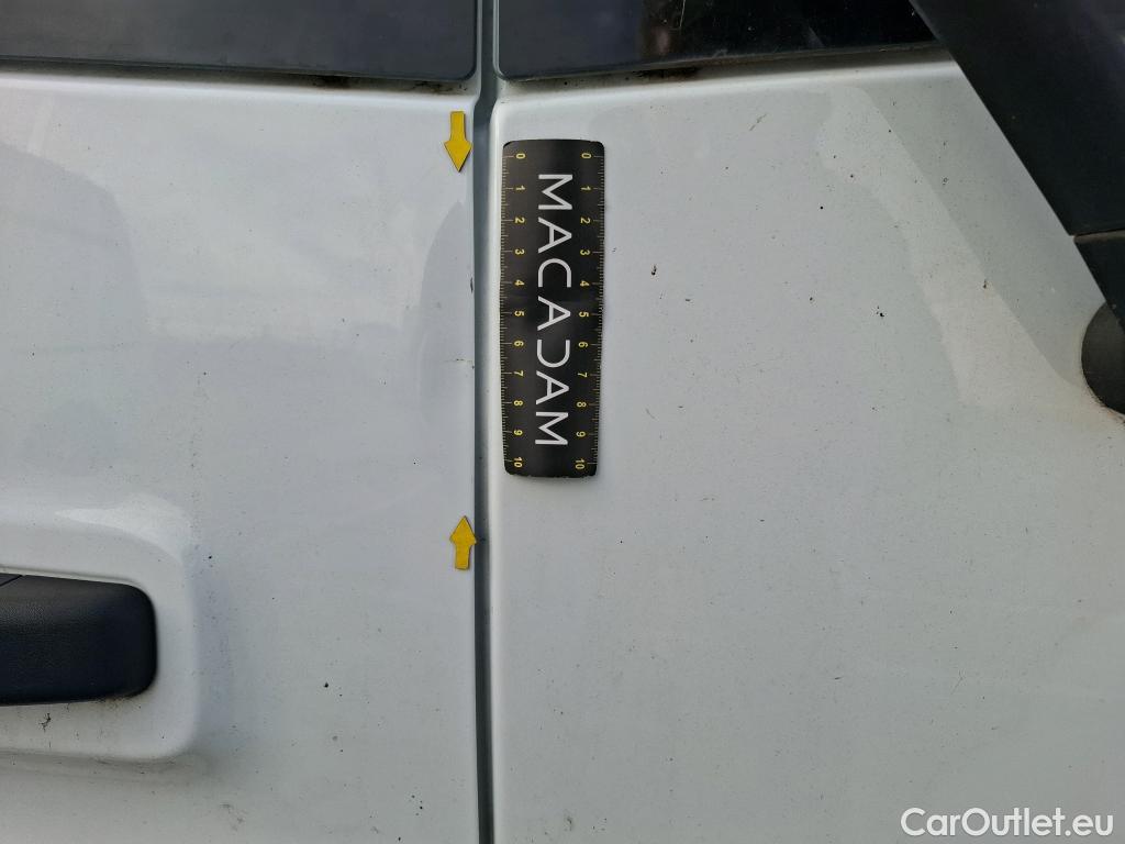  Renault  Trafic RENAULT  / 2019 / 4P / Combi Zen L1 dCi 120 S&S - 8 pl #7