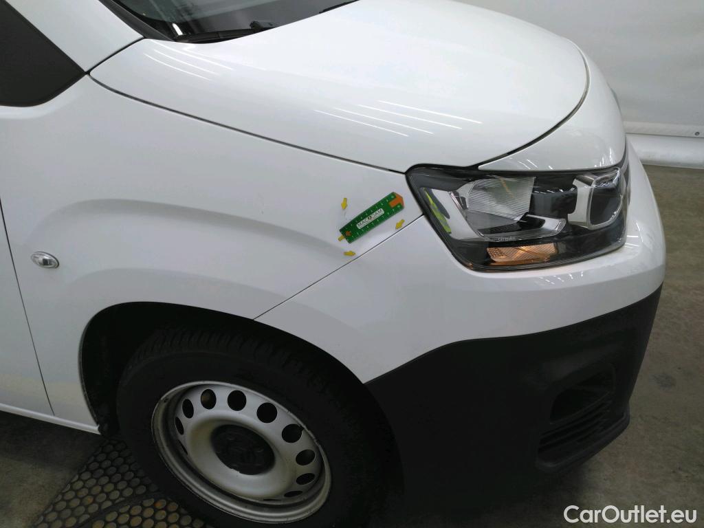  Citroen  Berlingo CITROEN  / 2018 / 4P / Fourgonnette M 1000kg PureTech 110 S&S BVM6 Driver #15