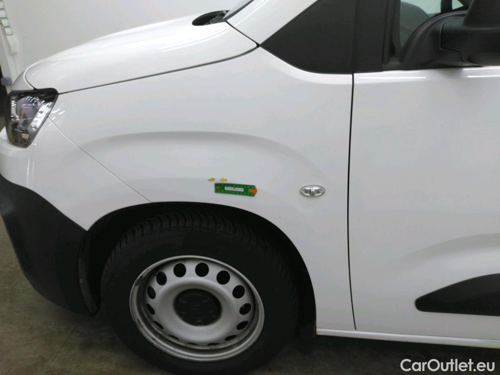  Citroen  Berlingo CITROEN  / 2018 / 4P / Fourgonnette M 1000kg PureTech 110 S&S BVM6 Driver #41