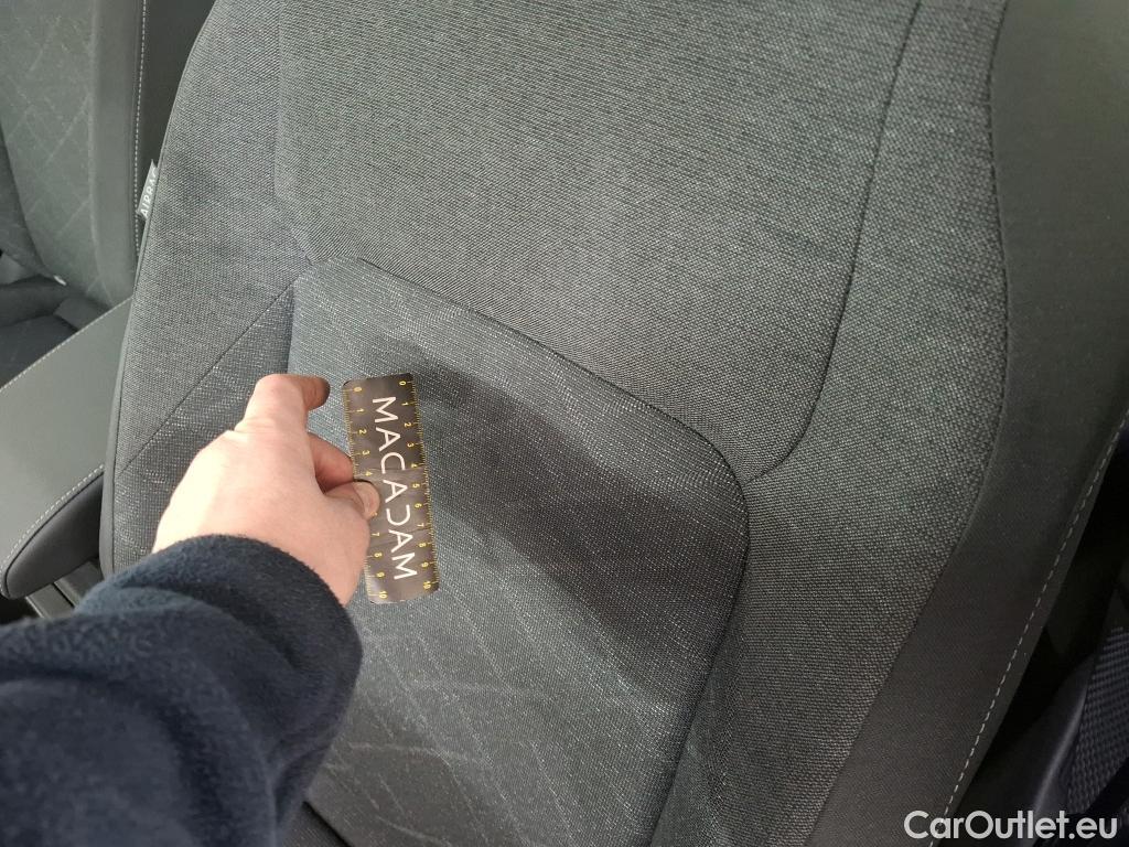  Volkswagen  Golf  VIII Berline Life Plus 2.0 TDI 115CV BVM6 E6d #4