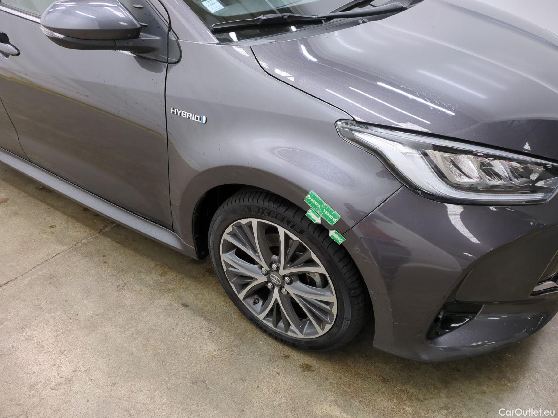  Toyota  Yaris TOYOTA  Hybride / 2019 / 5P / Berline Hybride 116h Iconic #20