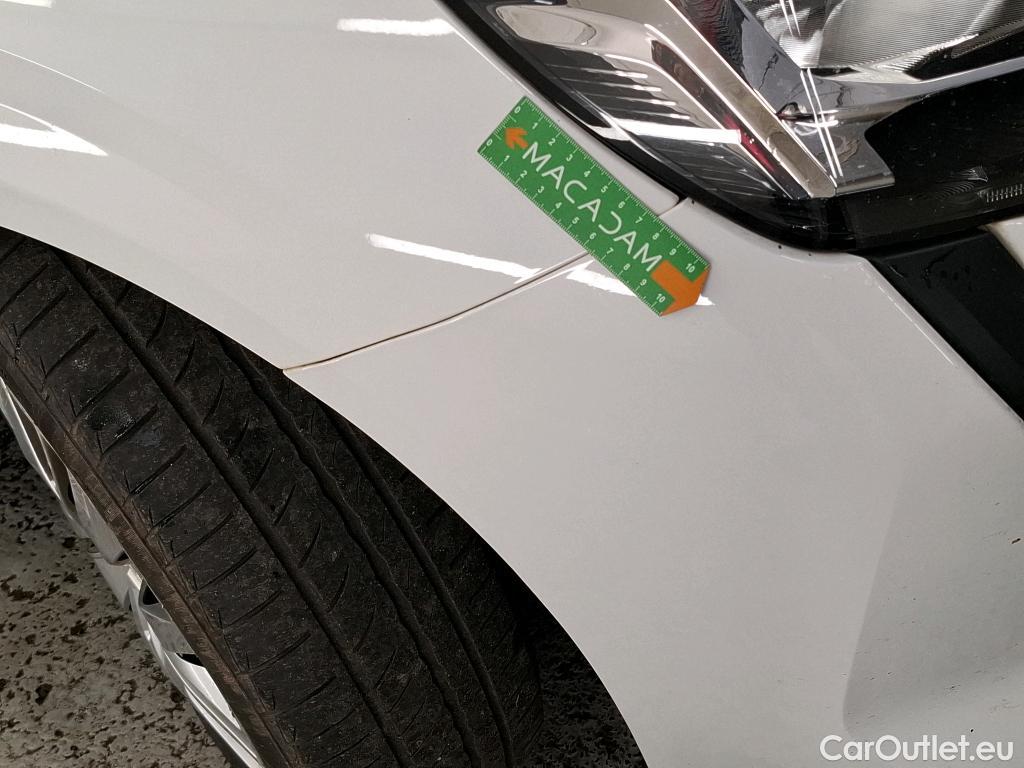  Peugeot  208  Premium 1.5 HDi 100CV BVM6 E6d #16