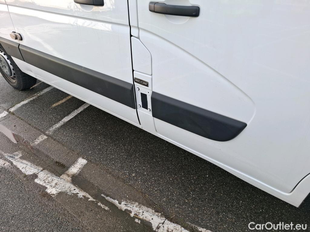  Renault  Master RENAULT  / 2019 / 4P / Fourgon tôlé FG Tr GCF F3500 L2H2 Energy dCi 150 #69