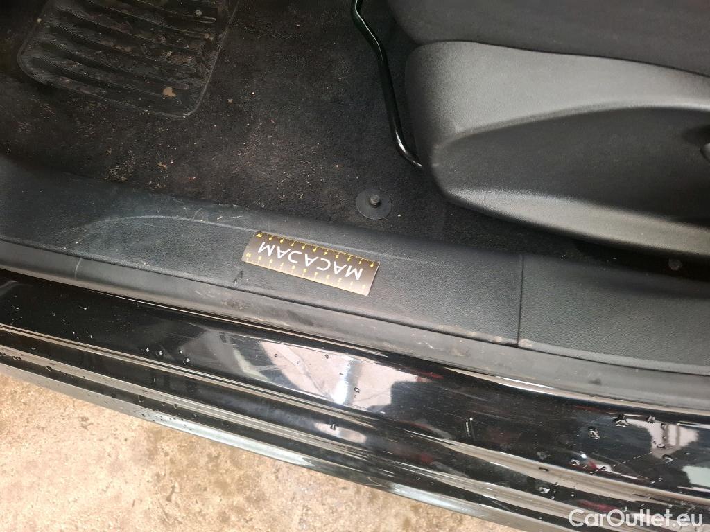  Peugeot  208  Affaire Premium Pack 1.6 HDi 75CV BVM5 E6 #32