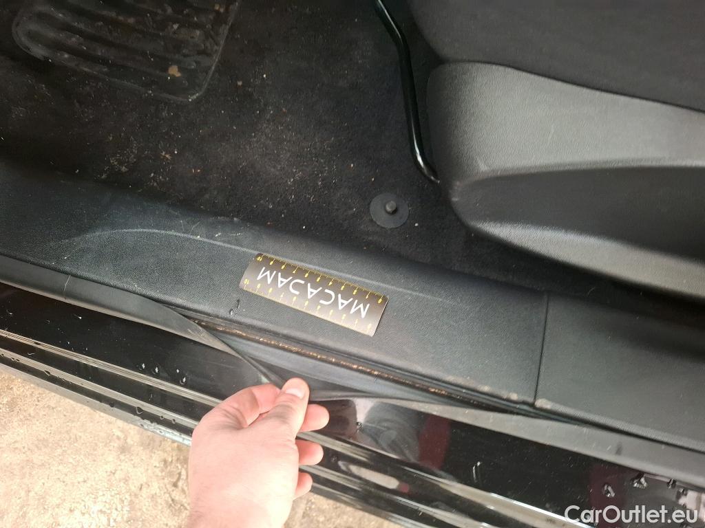  Peugeot  208  Affaire Premium Pack 1.6 HDi 75CV BVM5 E6 #33