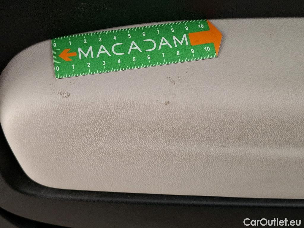  Fiat  500 FIAT   2015  3P  Berline Hybrid 10 BSG 70 ch Dolcevita #50