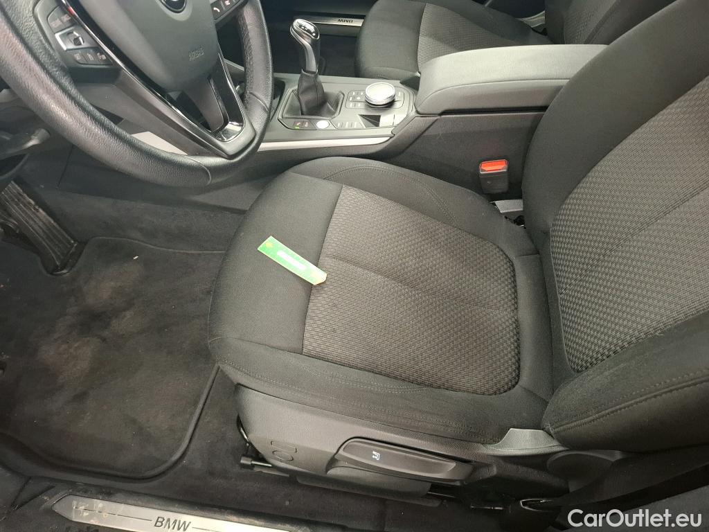  Bmw  Serie 1 BMW Série 1 / 2019 / 5P / Berline 116i Business Design #9