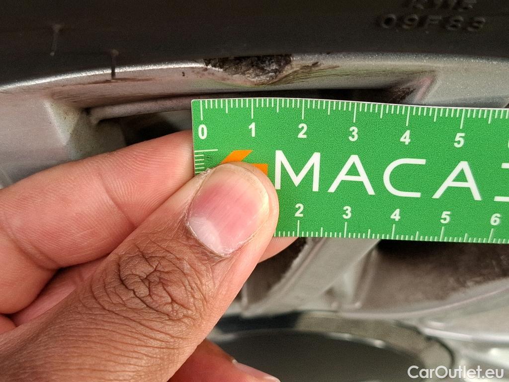  Fiat  500 FIAT   2015  3P  Berline Hybrid 10 BSG 70 ch Dolcevita #4