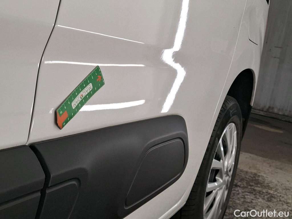  Citroen  Berlingo  Live M 1.2 PureTech 110 - 7 Places #13