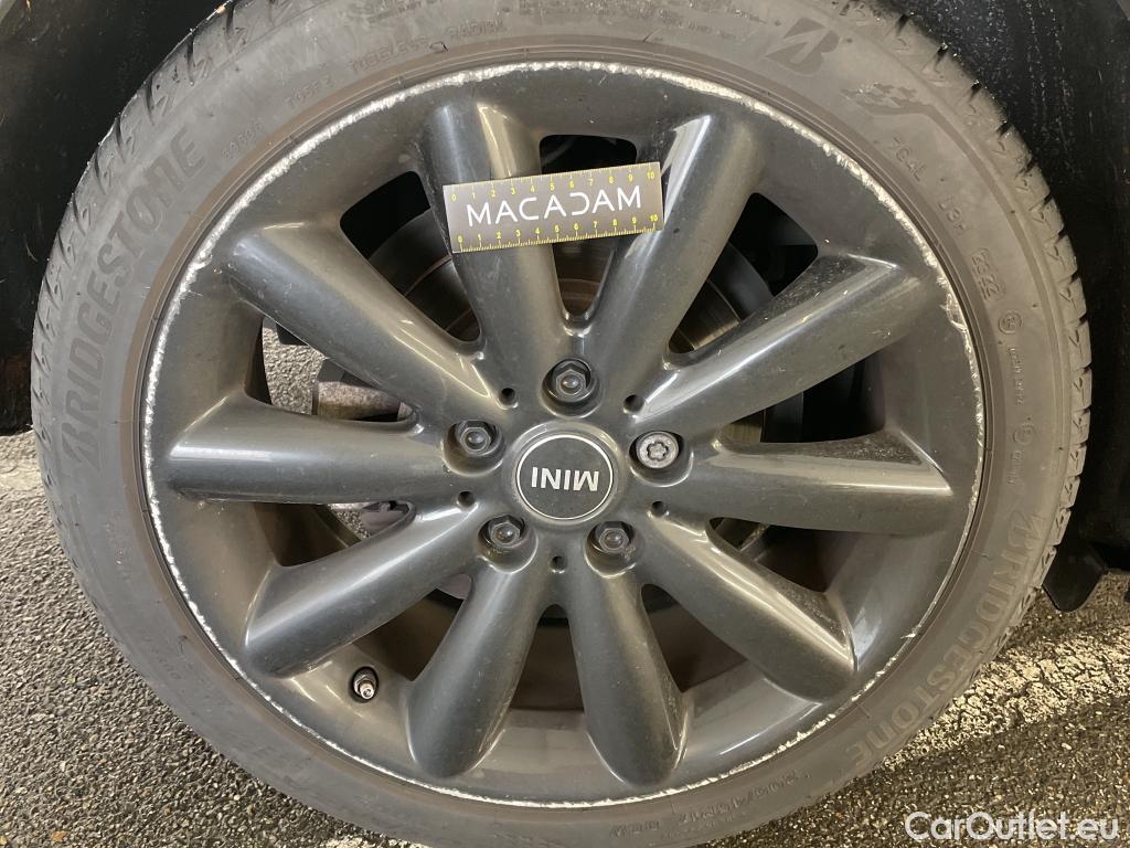  Mini  Cooper MINI Mini 5p Berline  SD Finition Exquisite 170 ch BVA8 #19