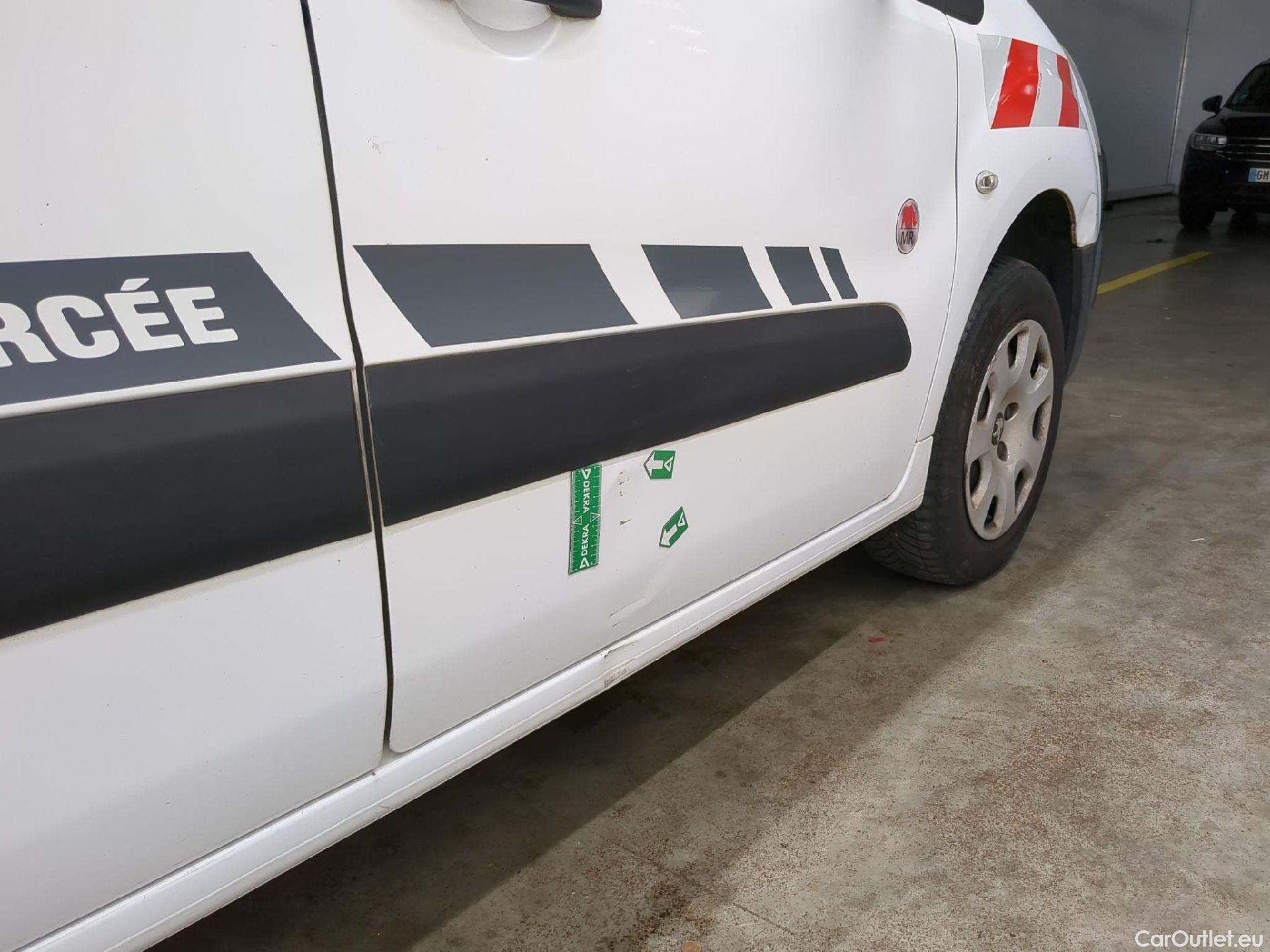  Peugeot  Partner  L1 Premium Pack 1.6 HDi 100CV BVM5 E6 #56