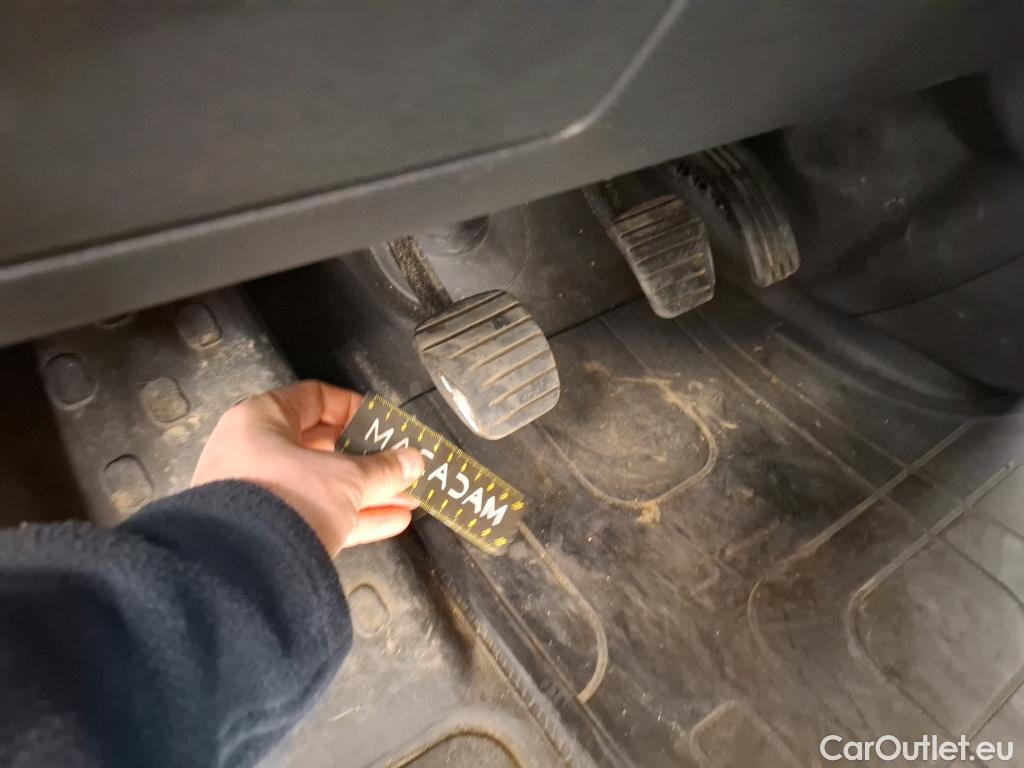  Renault  Trafic  Furgon Grand Confort L1H1 1200 1.6 dCi 125CV BVM6 E6 #35