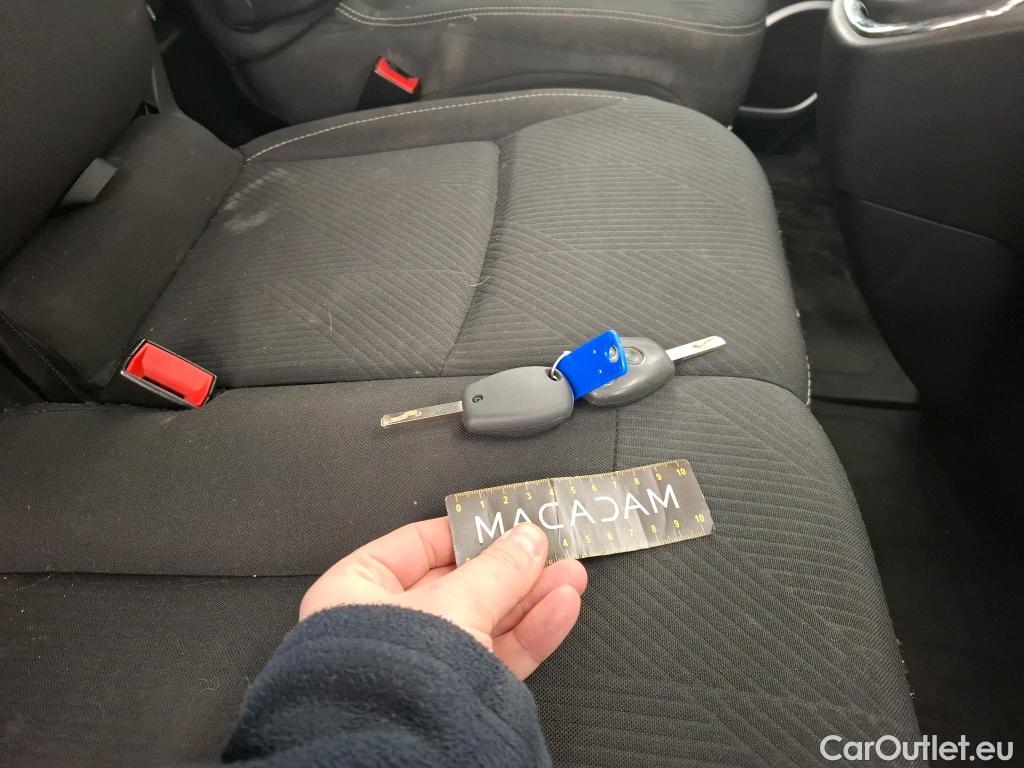  Renault  Trafic  Furgon Grand Confort L1H1 1200 1.6 dCi 125CV BVM6 E6 #25