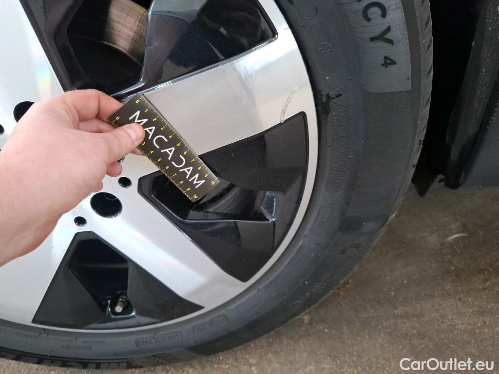  Mercedes  GLB MERCEDES-BENZ  / 2019 / 5P / SUV  200 d Business Line #22