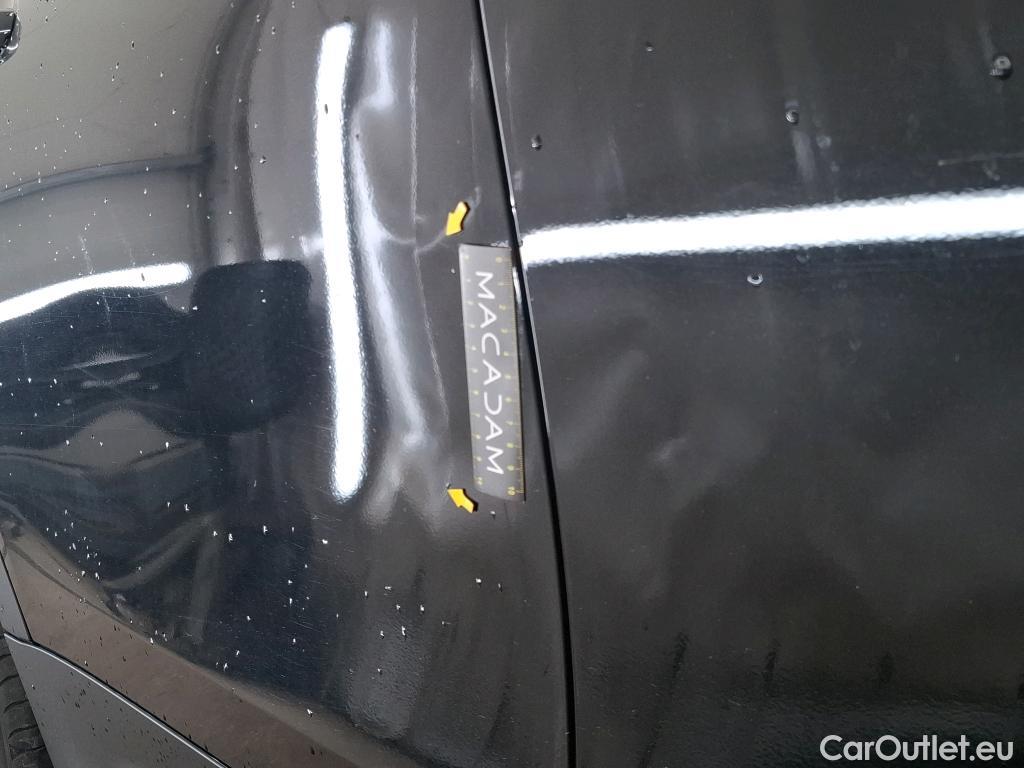  Mercedes  GLB MERCEDES-BENZ  / 2019 / 5P / SUV  200 d Business Line #11