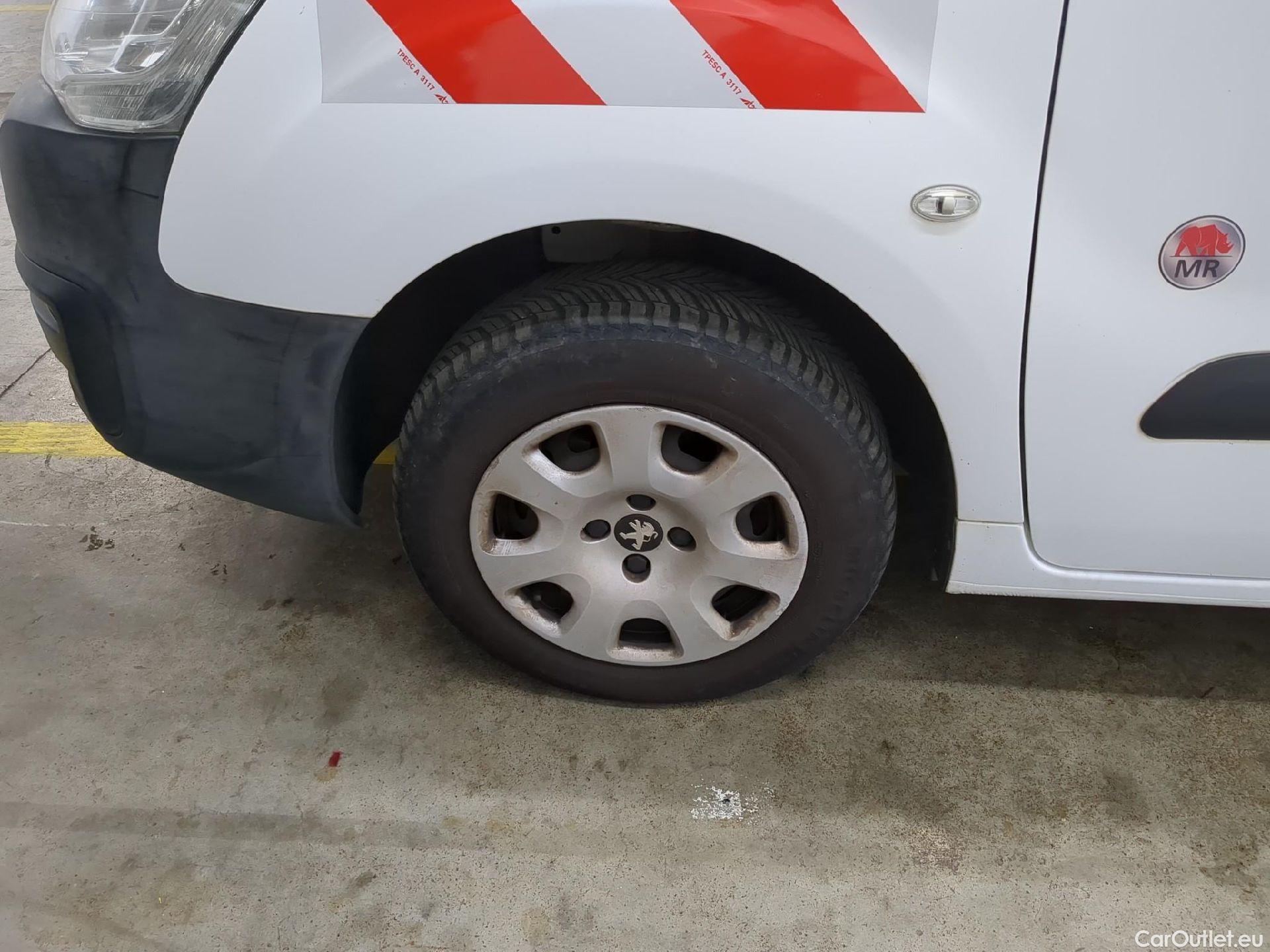  Peugeot  Partner  L1 Premium Pack 1.6 HDi 100CV BVM5 E6 #8