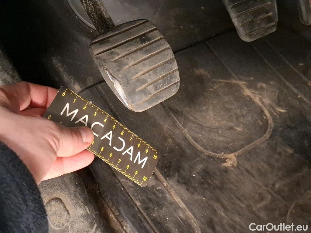  Renault  Trafic  Furgon Grand Confort L1H1 1200 1.6 dCi 125CV BVM6 E6 #36