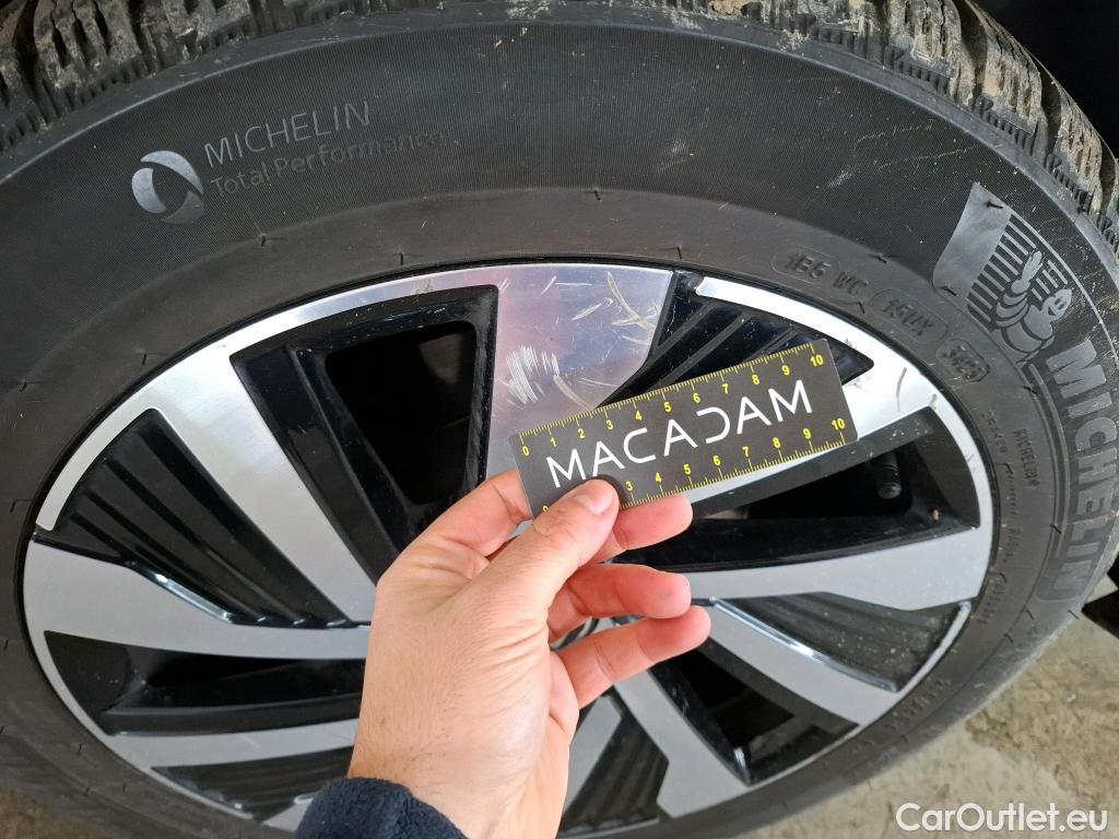  Volkswagen  Golf  VOLKSWAGEN / 2020 / 5P / Berline 1.4 eHybrid OPF 204 DSG6 Style #23