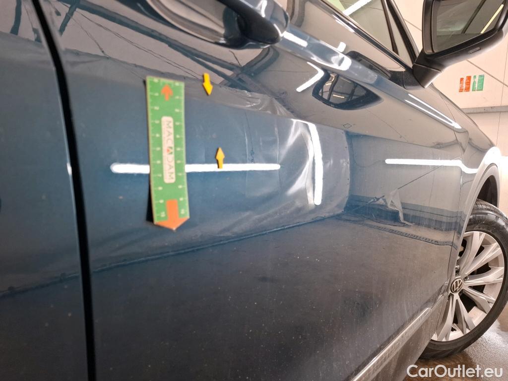  Volkswagen  Tiguan VOLKSWAGEN  / 2020 / 5P / SUV 2.0 TDI 150 DSG7 Life Business #1