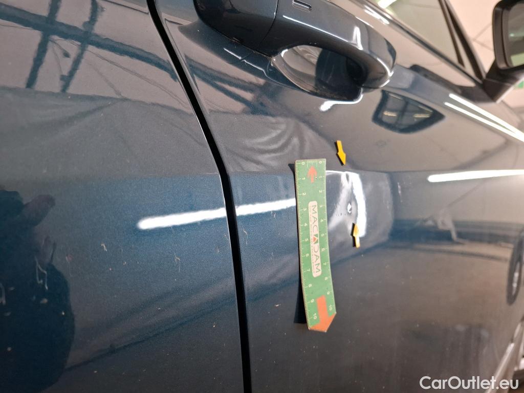  Volkswagen  Tiguan VOLKSWAGEN  / 2020 / 5P / SUV 2.0 TDI 150 DSG7 Life Business #2