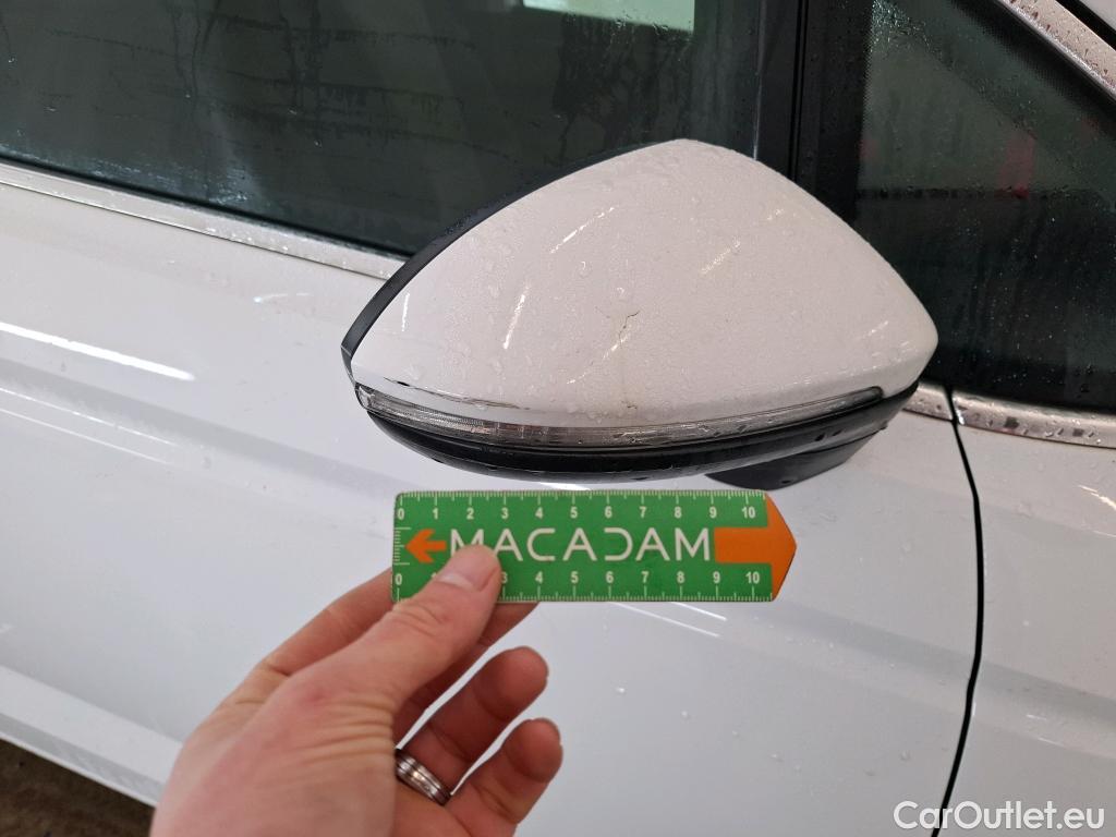  Volkswagen  Touran VOLKSWAGEN  5p Monovolume 2.0 TDI 150 DSG6 Carat BMT 7 places #39