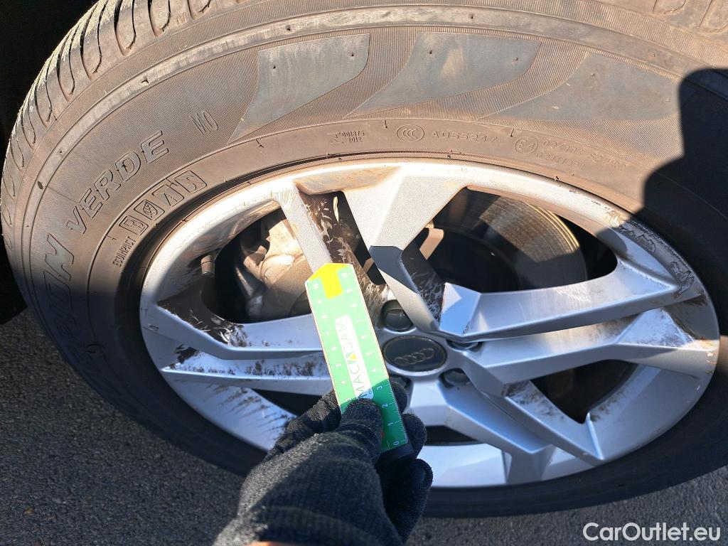  Audi  Q5 AUDI  / 2016 / 5P / todoterreno Design 35 TDI 120kW S tronic (AC) #28