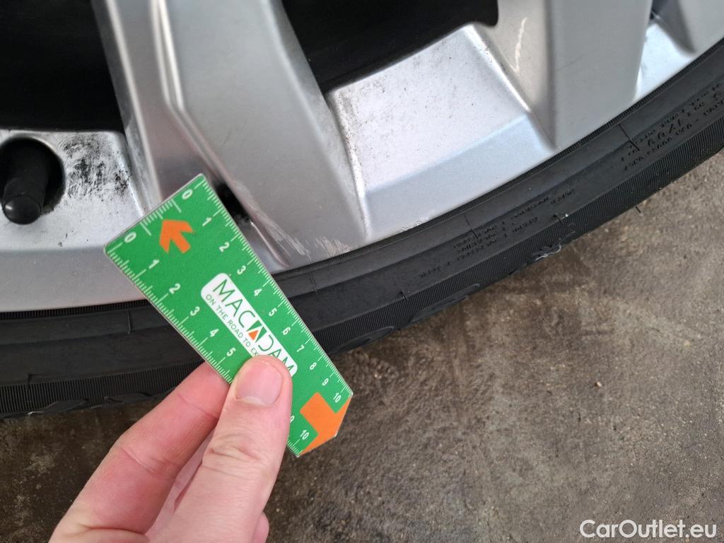  Volkswagen  Tiguan VOLKSWAGEN  / 2020 / 5P / SUV 2.0 TDI 150 DSG7 Life Business #14