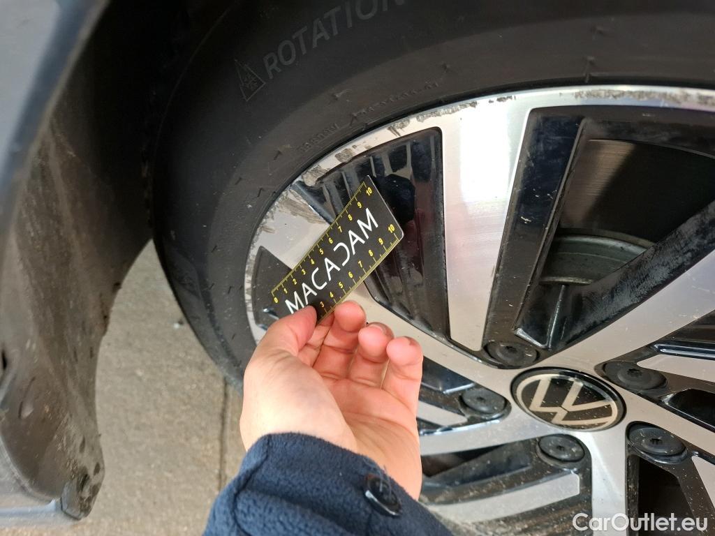  Volkswagen  Golf  VOLKSWAGEN / 2020 / 5P / Berline 1.4 eHybrid OPF 204 DSG6 Style #31