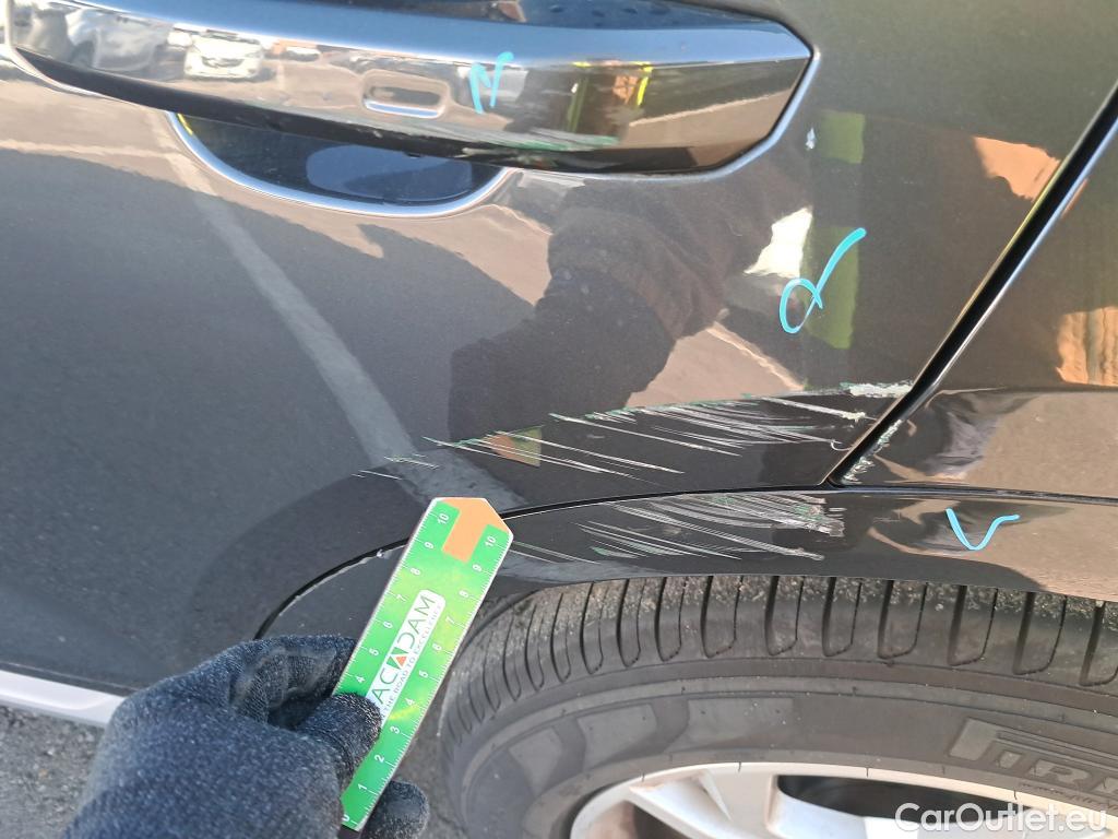  Audi  Q5 AUDI  / 2016 / 5P / todoterreno Design 35 TDI 120kW S tronic (AC) #12