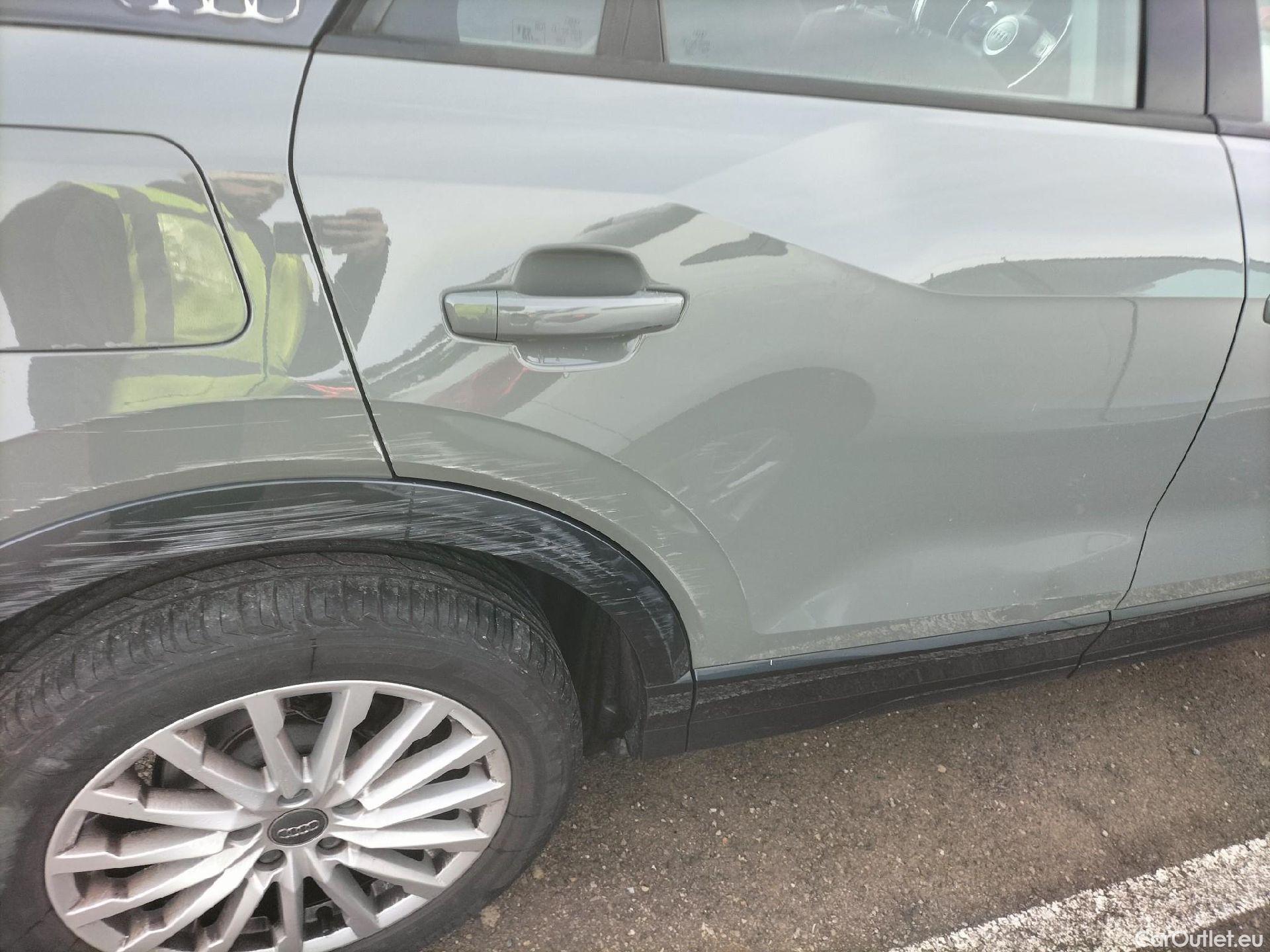  Audi  Q2 AUDI  / 2016 / 5P / todoterreno Design 30 TFSI 85kW (116CV) #50