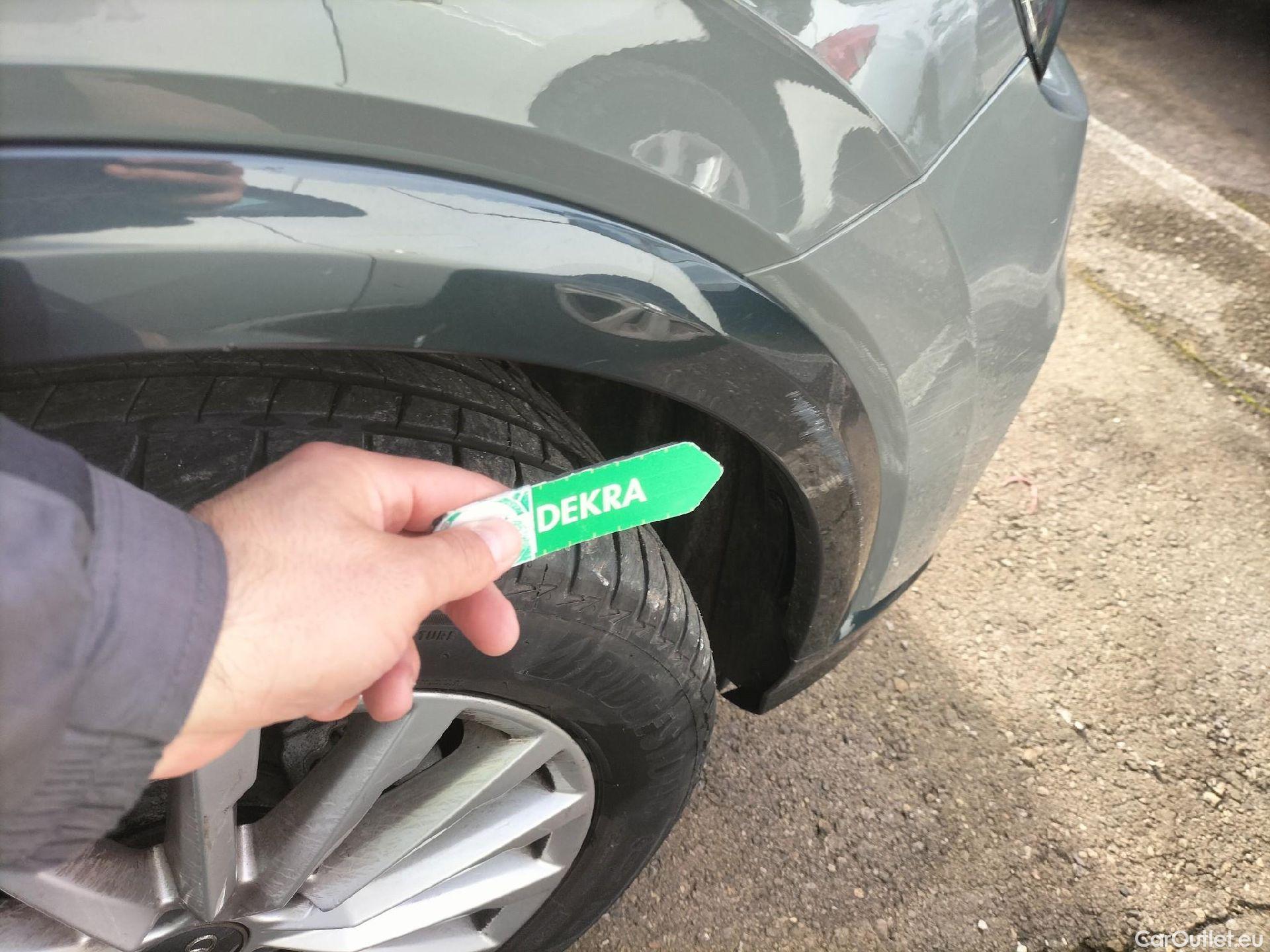  Audi  Q2 AUDI  / 2016 / 5P / todoterreno Design 30 TFSI 85kW (116CV) #4