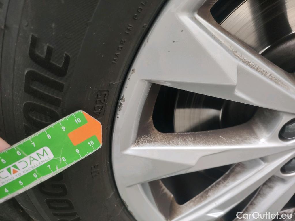  Audi  Q3 AUDI  / 2018 / 5P / todoterreno 45 TFSI e 180kW S tronic Advanced #16