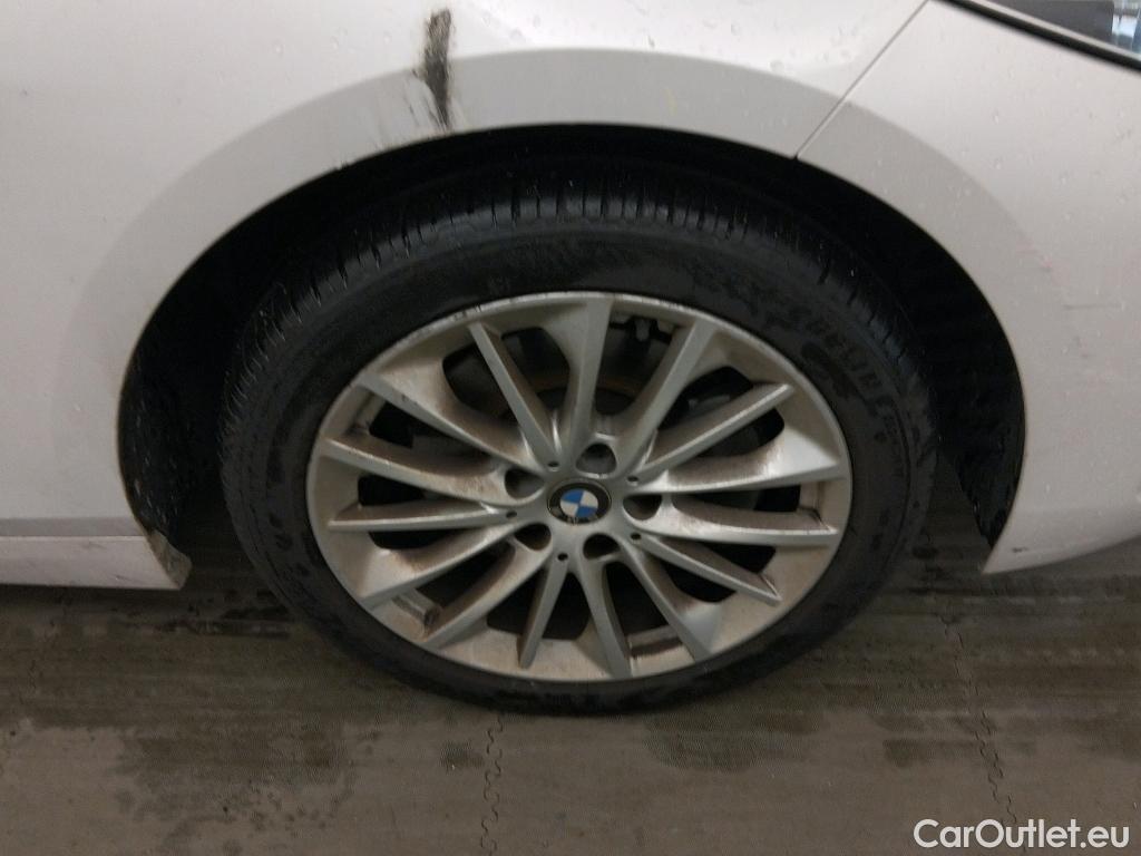 Bmw  Serie 1 BMW  / 2019 / 5P / berlina con portón 118i #19